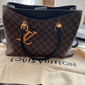 COPY - Louis Vuitton Riverside